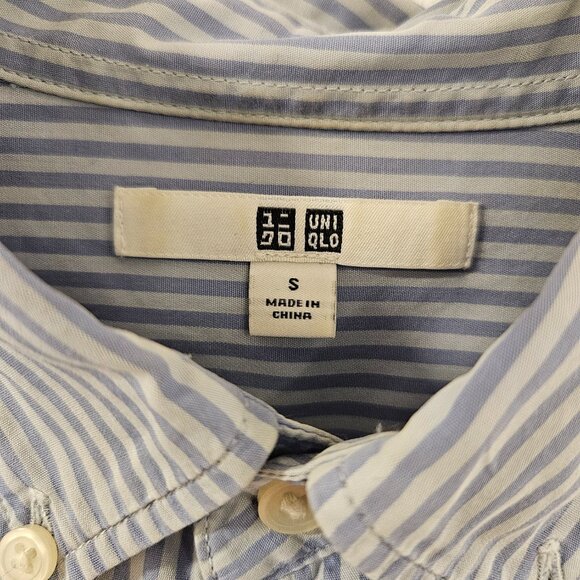 Uniqlo 100% Cotton Striped Button-Down (Size Small) - Picture 2 of 11